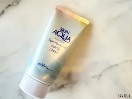 スキンアクア　スーパーモイスチャーUVライトアップエッセンス