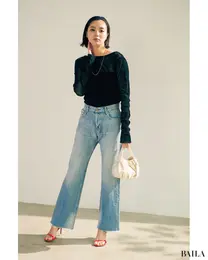 華奢ストラップ＋ヒールありサンダルのコーディネート　新川優愛