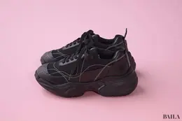 きれいめ派の30代におすすめのスニーカー「OAO」のSUNLIGHT　横画像