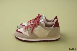 「ノヴェスタ」のMARATHON TRAIL 横画像　新作スニーカー