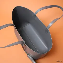 プラステ　ポーチ付きトートバッグ　内側