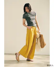 華奢ストラップ＋トングタイプサンダルのコーディネート　新川優愛