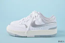 ナイキ　NIKE GAMMA FORCE　サイドから見た様子