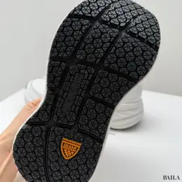 ホカ　BONDI SR　アウトソール