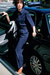 佐藤栞里　通勤コーデ　デ・プレのオールインワン