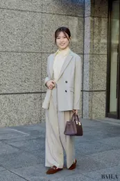 ナチュラルビューティーベーシック　新作　クラッシー SETUP ストレートパンツ　晩冬　通勤　コーデ　