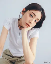 やわらか印象の【ピンクT】に意志を添える立体感アイブロウ