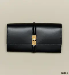 CELINEの財布