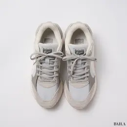 オニツカタイガーのスニーカー　歩きやすい　MOAGE CO