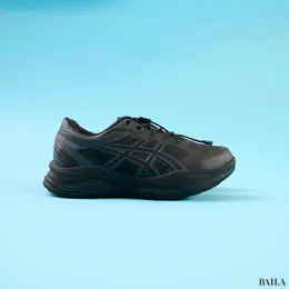 アシックスのスニーカー　歩きやすい　ゲルライドウォーク