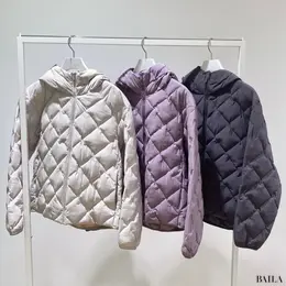 ユニクロ　パフテックパーカ　カラーバリエーション