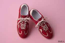 きれいめ派の30代におすすめのスニーカー「アロハス」の Tb.490 正面画像