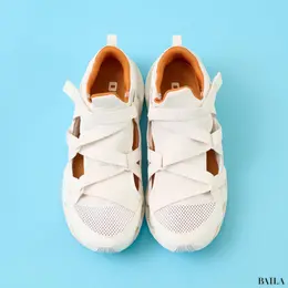 ミズノのスニーカー　歩きやすい　ウェーブプロフェシーストラップ