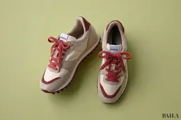 新作スニーカー「ノヴェスタ」のMARATHON TRAIL正面画像