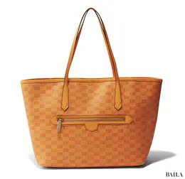 モーロ・パリの横長トート