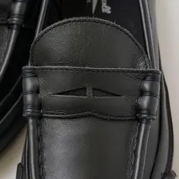 コンバースのスニーカー　歩きやすい　ローファー