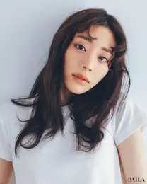 【Tシャツを着る日のメイクどうする？】受け止め力100な白Tこそアイメイクはトレンド色で冒険を