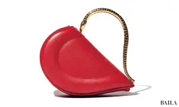 【BVLGARI（ブルガリ）】気品あふれるハートシェイプのトップハンドルバッグで注目の的に