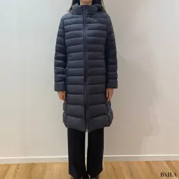 ユニクロ　ウルトラライトダウンロングコート　着用画像　正面