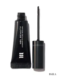 HBL アイブロウ スタイリングマスカラ 02 ￥3960／HBL BEAUTY