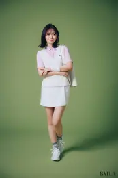 ラコステゴルフ　ゴルフウエアを着た鈴木愛理