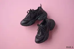 きれいめ派の30代におすすめのスニーカー「OAO」のSUNLIGHT　正面画像