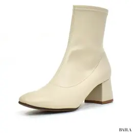 ワシントン靴店　晴雨兼用ショートブーツ　￥17600　アイボリー　Lサイズ　24.0cm　24.5cm 162cm　色み