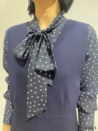 ボウタイブラウス