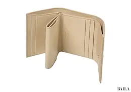 ジバンシイ　財布の中