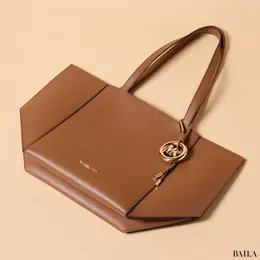 マイケル マイケル・コース　JORDI コンバーチブル シンチ トート ミディアム　折り畳んだ様子