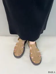 グルカサンダル+E　ベージュ　試着　ジーユー