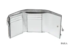 ジミー チュウ　財布の中