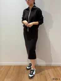 ミラノリブフルジップカーディガン／ウォッシャブルミラノリブスカート／コンビネーションスニーカー