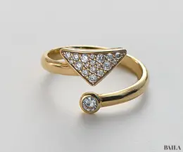 プラダのリング　コントラリーリング　ダイヤモンド　エディター私物