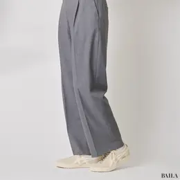 オニツカタイガーのスニーカーを試着　メキシコ66デレゲーション