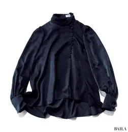 Audireのブラウス