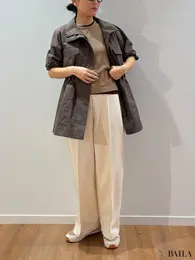 ユーティリティショートコートリラックスフィット／ボクシーニットT／スウェットワイドパンツ／スニーカー