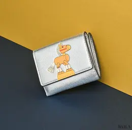 Anya Hindmarch（アニヤ・ハインドマーチ）の財布