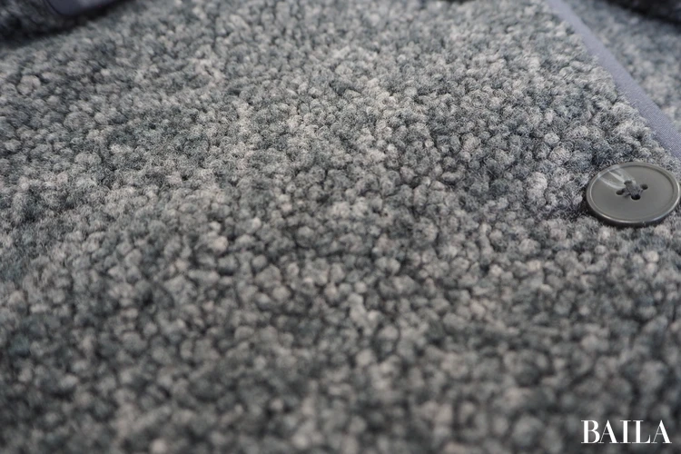 身長162cm ユニクロ ボアフリースリラックスカーディガン　ダークグレー　 Mサイズ 生地感　表地