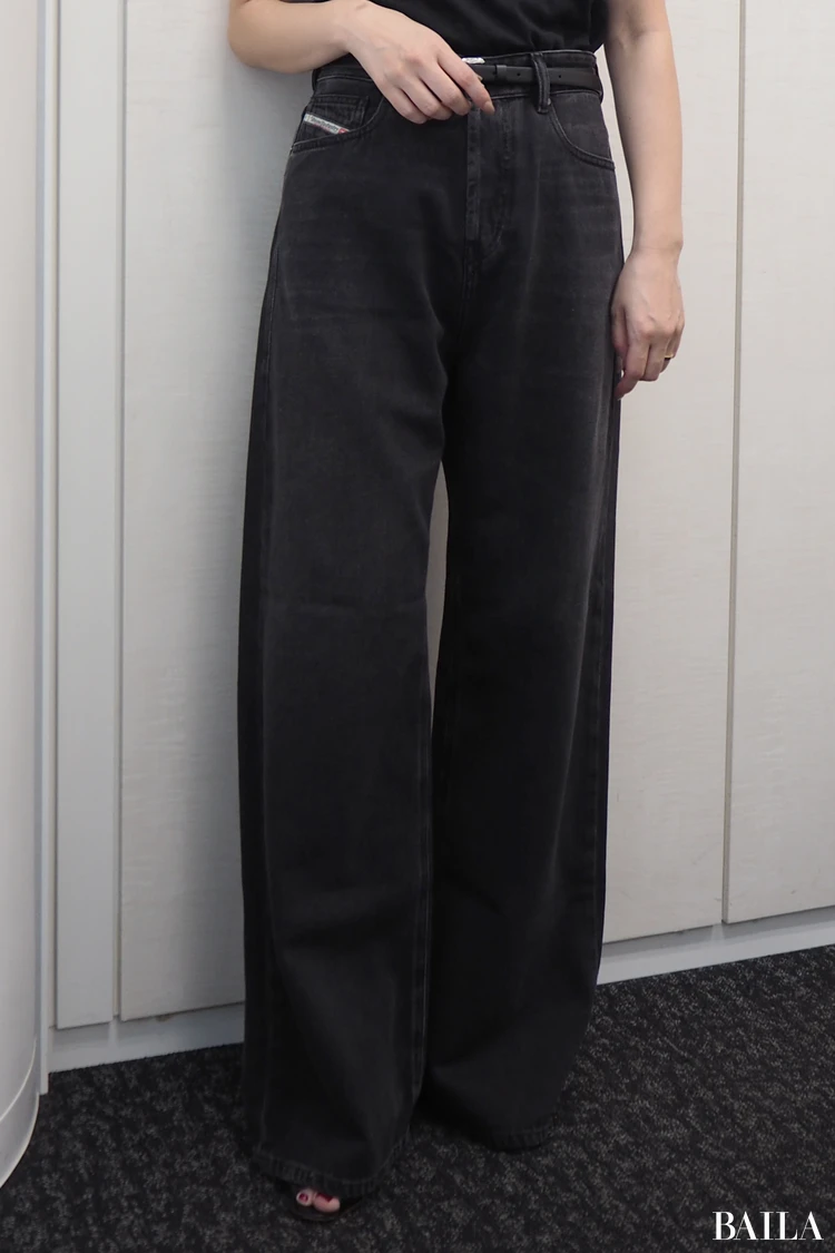 シルエット:まっすぐ落ちるストレートラインが、脚をすっきり見せてくれる!