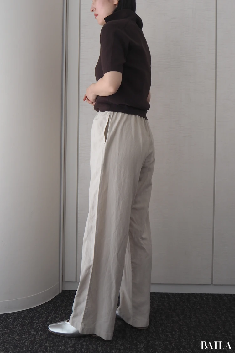 フラットシューズと合わせてもウエスト調整で問題なし！