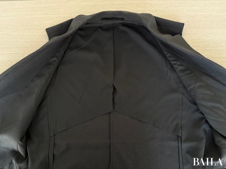 裏地・縫製：擦れやすい部分は裏地がしっかりカバー