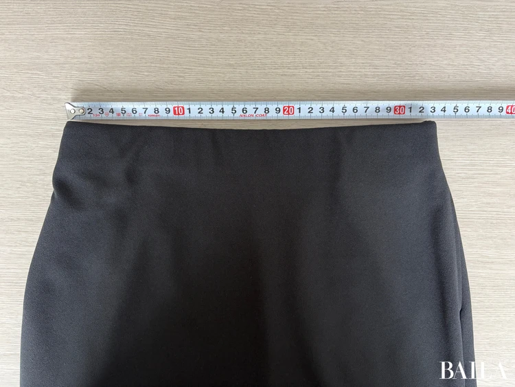 ウエスト：約33cm