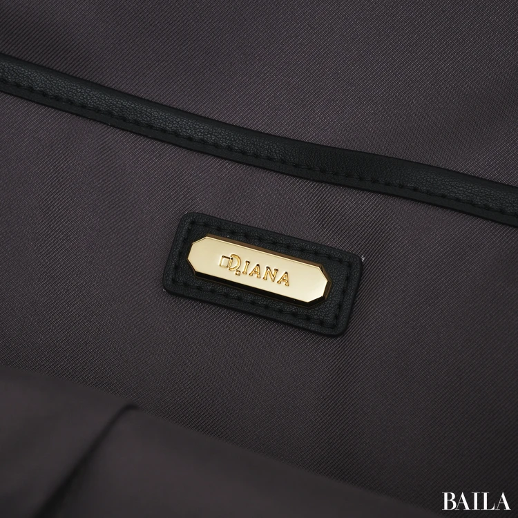 ダイアナ　ロゴ