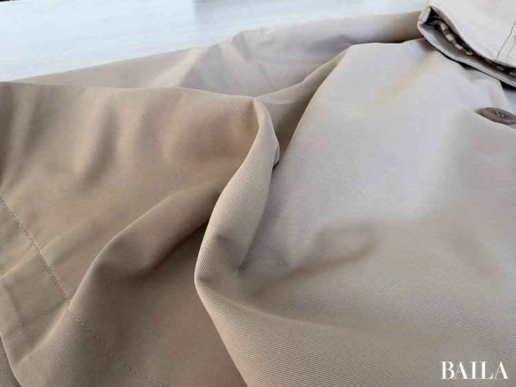 質感:軽やかさとハリ感を両立した扱いやすい素材