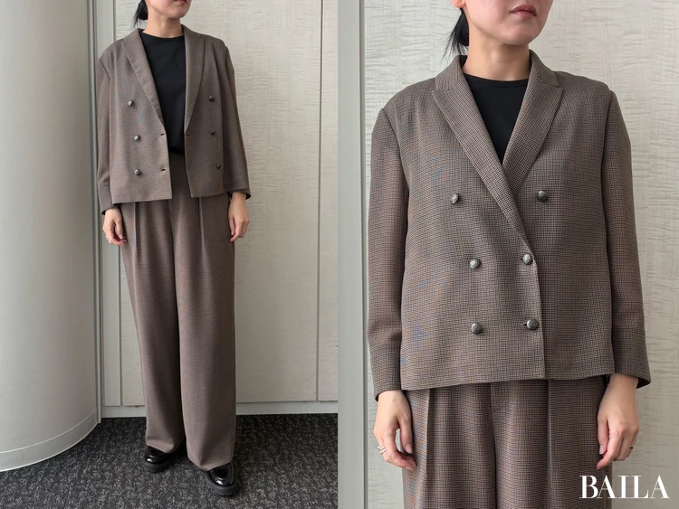 同素材のパンツで、夏の王道トラッドコーデ