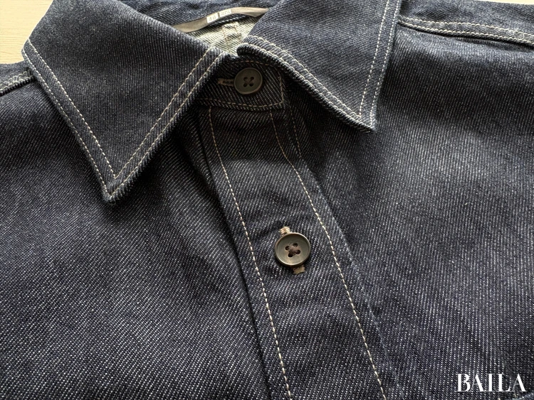 色み：深みあるネイビーでカジュアルながら上品に