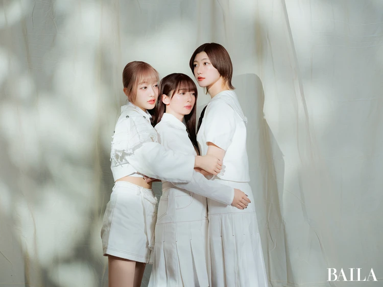 私立恵比寿中学の真山りかさん、小林歌穂さん、桜木心菜さん　目線の無いカット