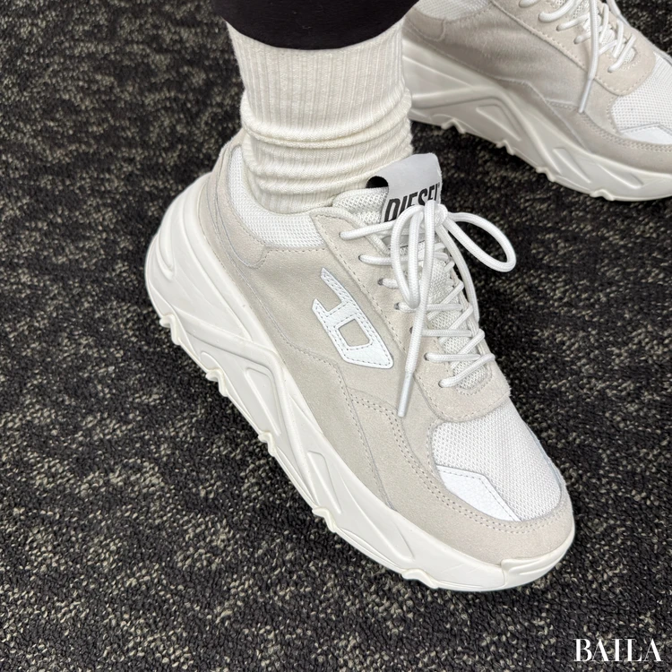 DIESEL(ディーゼル) SAVANNAH 履いた様子