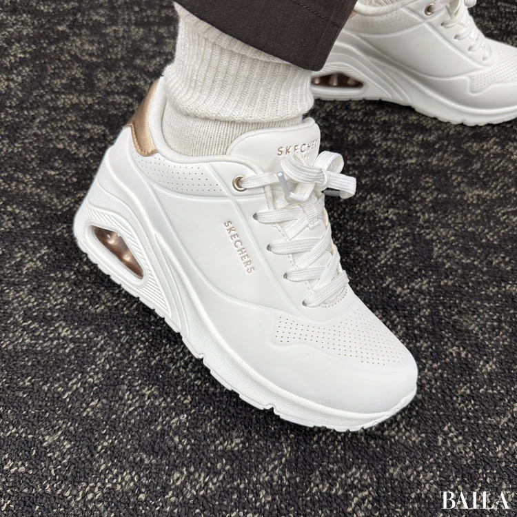 【✩】カジュアルな厚底白い靴の日常着 楽天市場】厚底 スニーカー レディース 黒 白 スニーカー